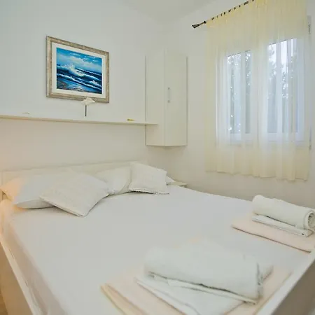 Lusy Apartment *