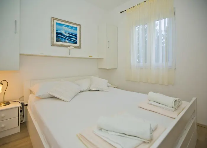 Apartment Lusy Appartement *